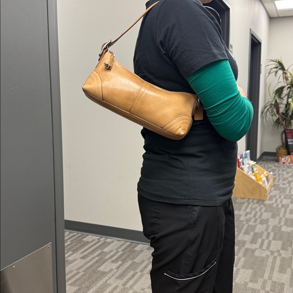 Vintage Coach Light Brown SoHo Leather Shoulder Bag-F08A64 - Picture 10 of 10